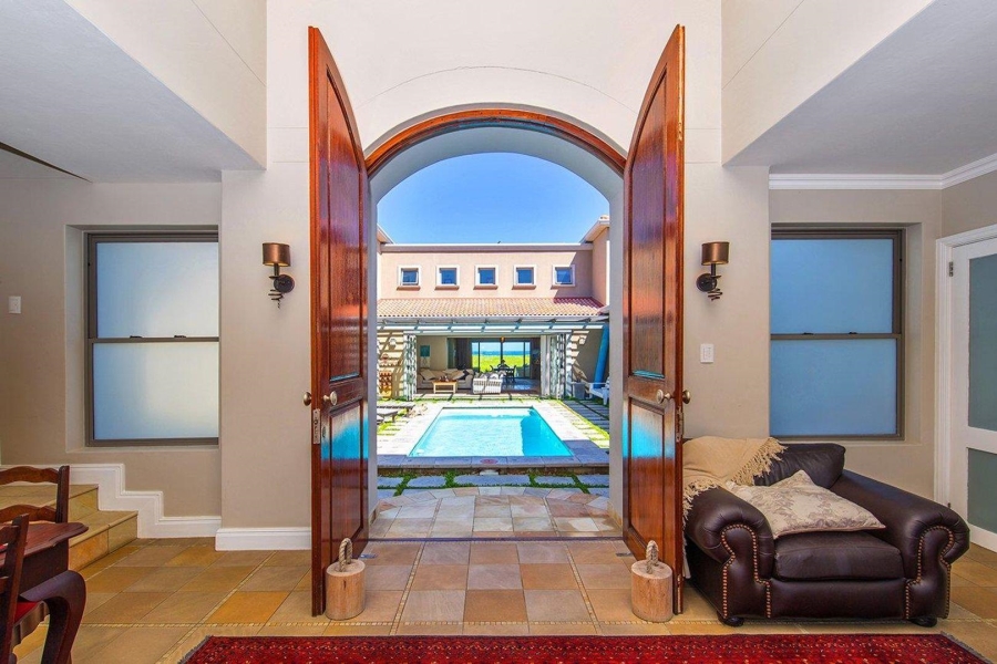 6 Bedroom Property for Sale in Myoli Beach Western Cape